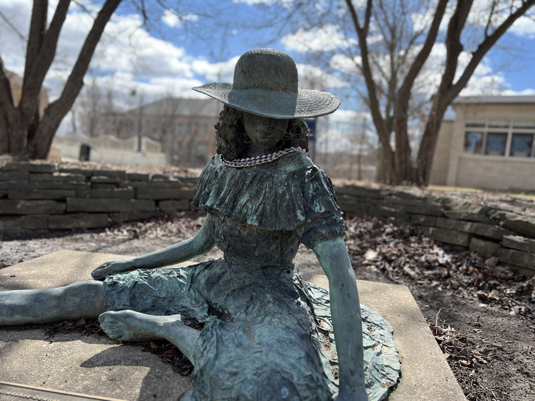 Statue in Hawthornden at Lawrence